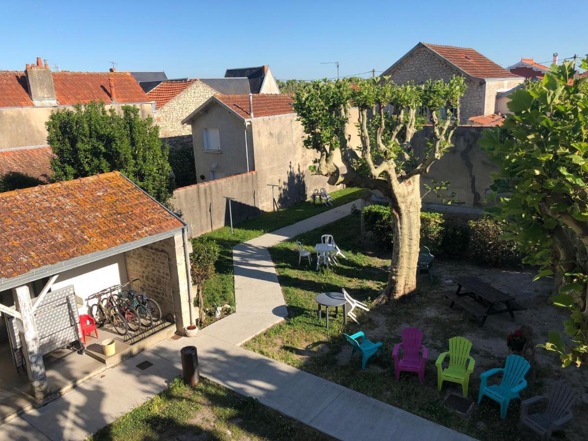 Le Rayon De Soleil Hotell Châtelaillon-Plage Exteriör bild